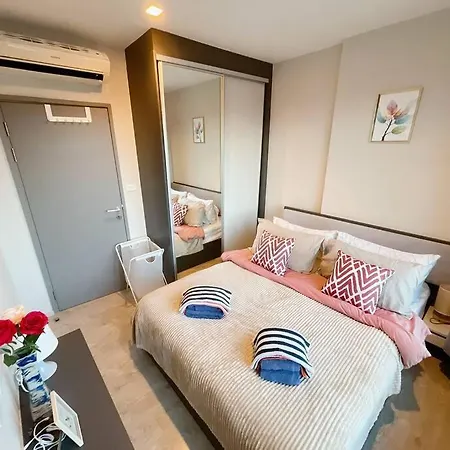 Base Central Pattaya Long Balcony King-Bed With Infinity Pool & Free Netflix! Exterior photo
