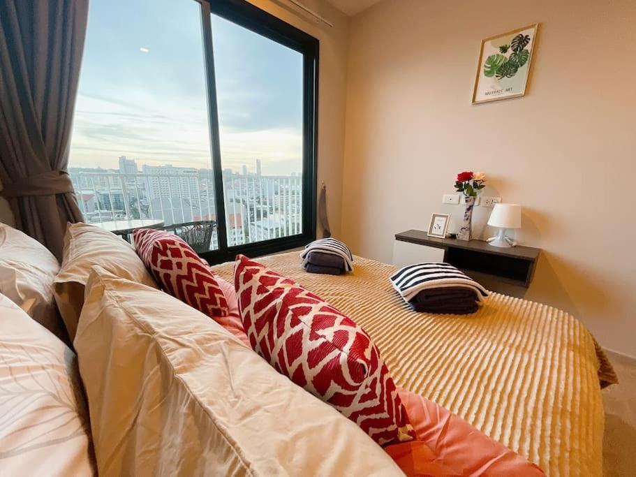 Apartment Base Long Balcony King-bed With Infinity Pool & Free Netflix! Pattaya