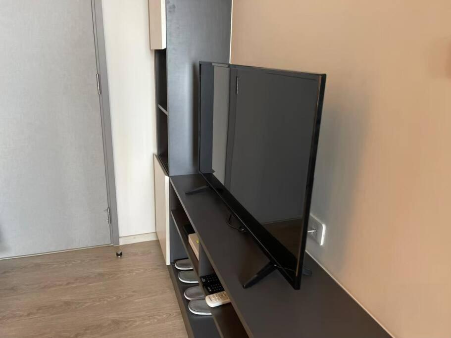 Base Long Balcony King-bed With Infinity Pool & Free Netflix! Pattaya