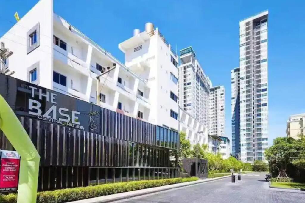 Base Long Balcony King-bed With Infinity Pool & Free Netflix! * Pattaya