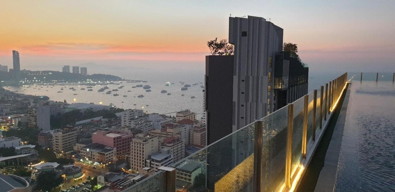 Base Long Balcony King-bed With Infinity Pool & Free Netflix! * Pattaya