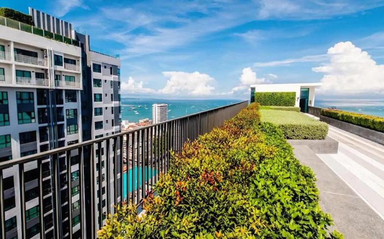 Base Long Balcony King-bed With Infinity Pool & Free Netflix! Pattaya